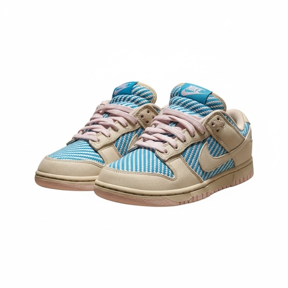 ✨NIKE✨ Dunk Kids Sneakers in Blue Pink and Tan